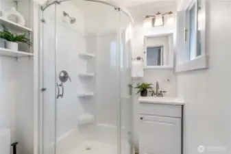 Primary Bedroom's 3/4 bath