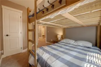 Queen over Queen bunks