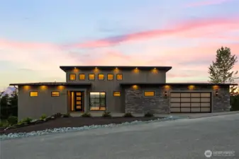 Stunning Luxury New Construction VIEW Home!