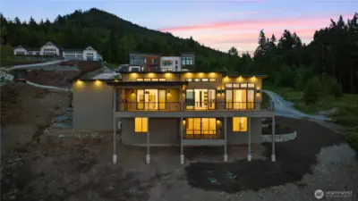 Modern, NW contemporary w/unmatched design