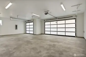 Large 3 Car Garage w/Garage Door Openers • Hot & Cold Water Spigot / Faucet
