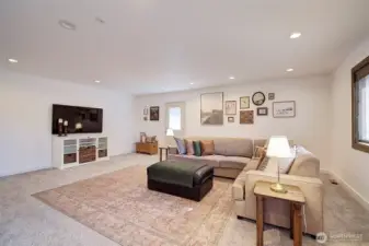 Second level bonus room with deck