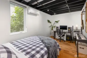 2nd floor bedroom