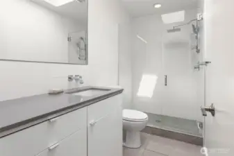 3rd floor primary bathroom