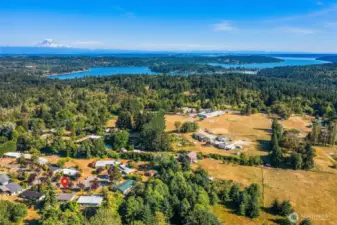 Vashon Island is a magical community nestled in the center of Puget Sound. Explore the surrounding sound and mountains or enjoy your safe and restful new home in a quiet neighborhood!