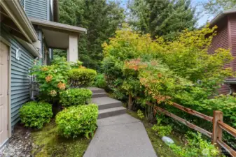 Beautiful private corner unit