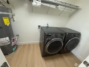 UNIT D - large utility room