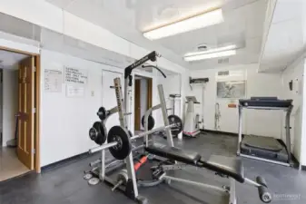 locker rooms, sauna and weight room