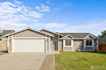 WELCOME TO 1703 E Hobert Ave in Ellensburg's desirable Vista View Estates and NO HOA!