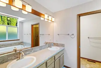 Primary Bathroom w/Heated Floors