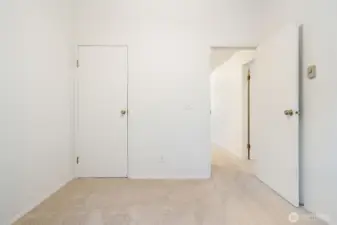 Guest bedroom.