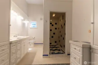 Studio Bath