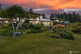 Western exposure makes for incredible sunsets!