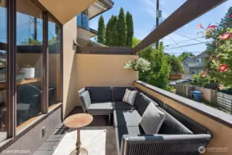 Deck w/ Southern Exposure
