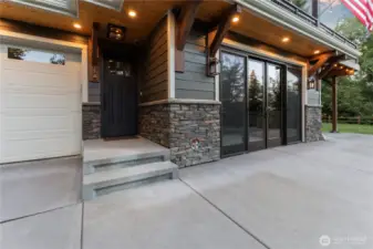 Separate entry to lower level