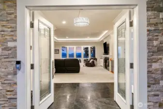 This home says "Welcome" ... beautiful and comfortable!