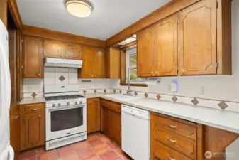 Gas range and convenience of a dishwasher