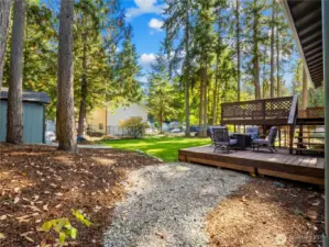 walkway to lower deck from front