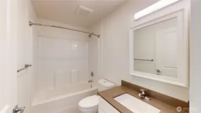 Second floor full bathroom