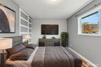 Virtually Staged- Primary