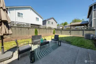 Fully-fenced backyard for Summer BBQ's & furry friends!