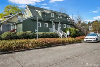Super convenient location right off of I-5.