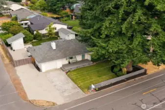 Your pretty home has lots of off-street guest parking, too!