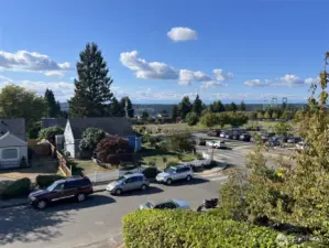 Photo captured by Seller of mountains & bridge.