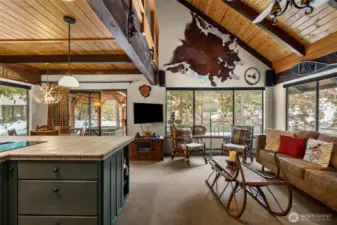 Vaulted ceiling, Window River Views