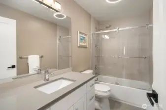 Upstairs Secondary Full Bathroom