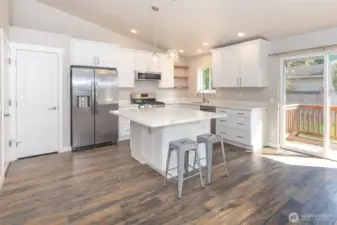 Kitchen with island - B