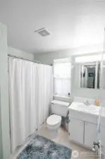 Located centrally between the second and third bedroom is the full bath.