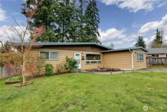 Freshly updated and full of charm, 3517 Parker Lane is your East Bremerton rambler offering effortless one-level living.