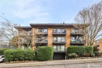 Aprea condos.