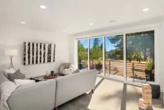 Spacious Bonus Room w/Views