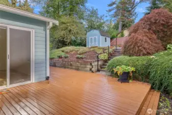 Spacious wrap-around deck