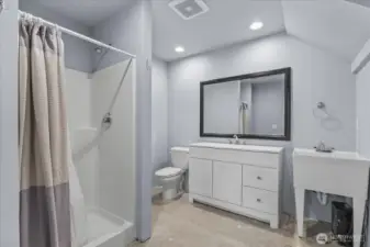 Shop 3/4 bathroom