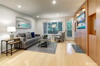 Spacious living room