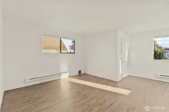 Top Flr - All NEW LVP Flooring, Fully Painted interior & NEW Lighting fixtures, Blinds  & Smoke/CO