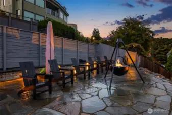 The upper deck is level and lit!