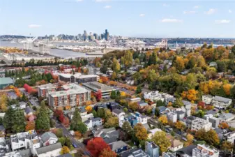 Close to Downtown Seattle easy access to transit