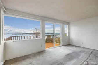 Access to upper deck from the 2nd floor family room