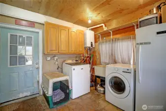 Laundry room - entry area