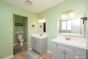 Dual Vanity Primary Bath