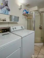 Wash/Dry in 3/4 bath on bottom floor