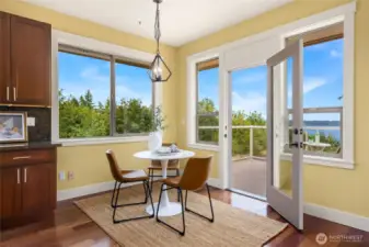 Eating area off of kitchen.