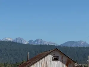 Stuart Range and Mt Stuart.