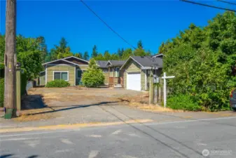 Spacious 2,050 SF single-level home on site. Attached 580 SF garage for storage or parking.