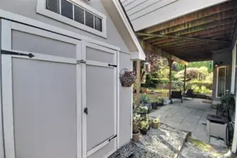 Storage shed, too!