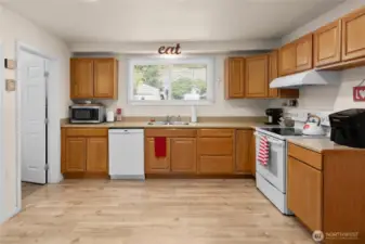 Plenty of cupboard space in the kitchen